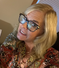 Lesley Shworles