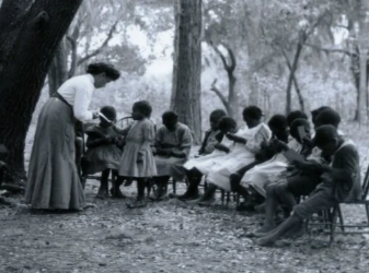 (CINT10026) SERVING THE LOWCOUNTRY 165 YEARS OF THE PENN EXPERIMENT
